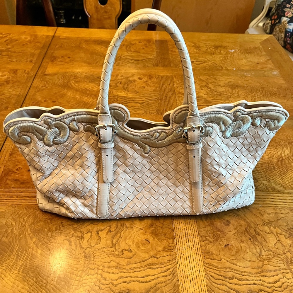 Bottega Veneta Cream Intrecciato Lambskin Tote Luxurious Design